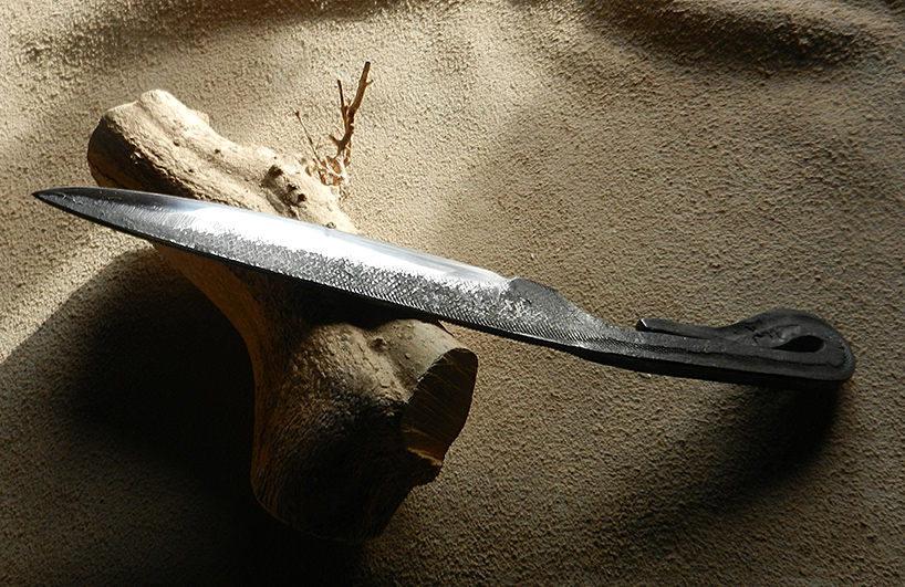 mes van een oude vijl
